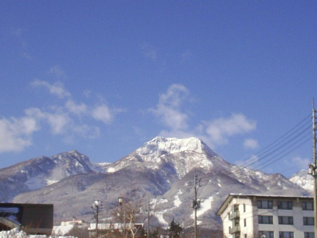 Akakura Yours Inn Myoko Exteriör bild