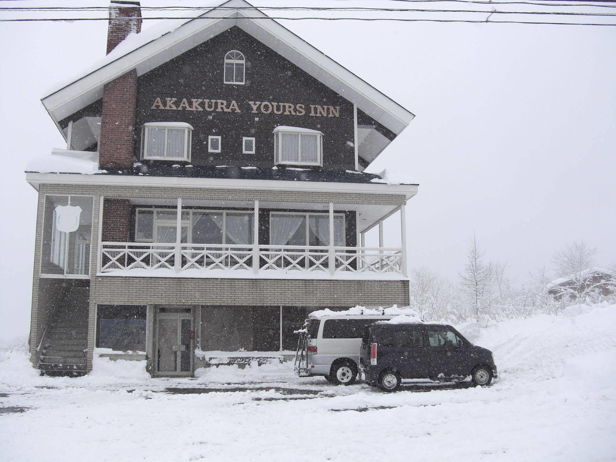 Akakura Yours Inn Myoko Exteriör bild
